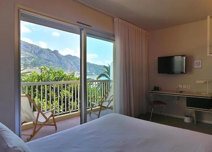 Palm Garavan Szálloda 3*