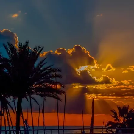 Palm Garavan Отель