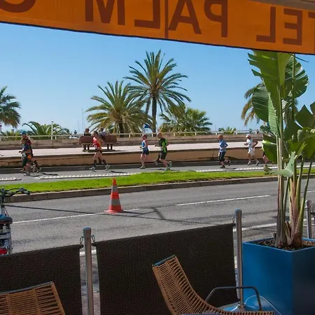 Palm Garavan Отель Ментона