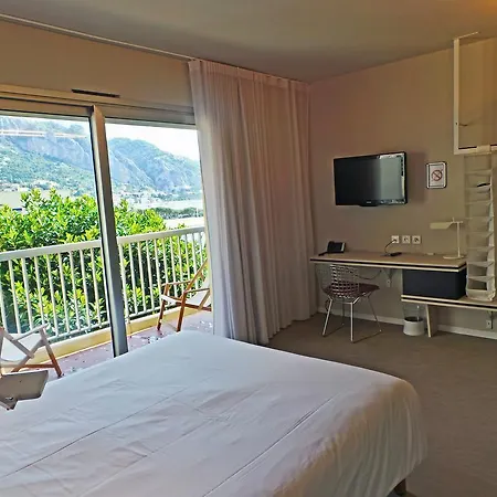 Hotel Palm Garavan 3*