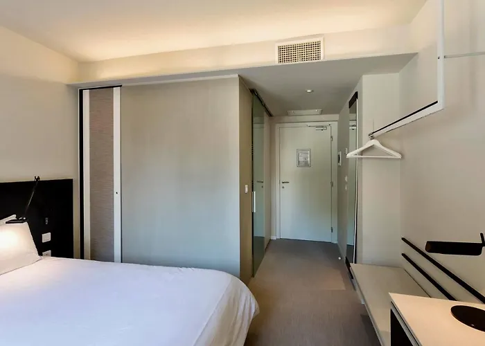 Palm Garavan マントン